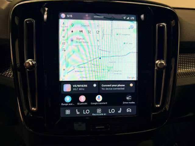 Used 2022 Volvo XC40 P8 Recharge Plus AWD/4WD image 38