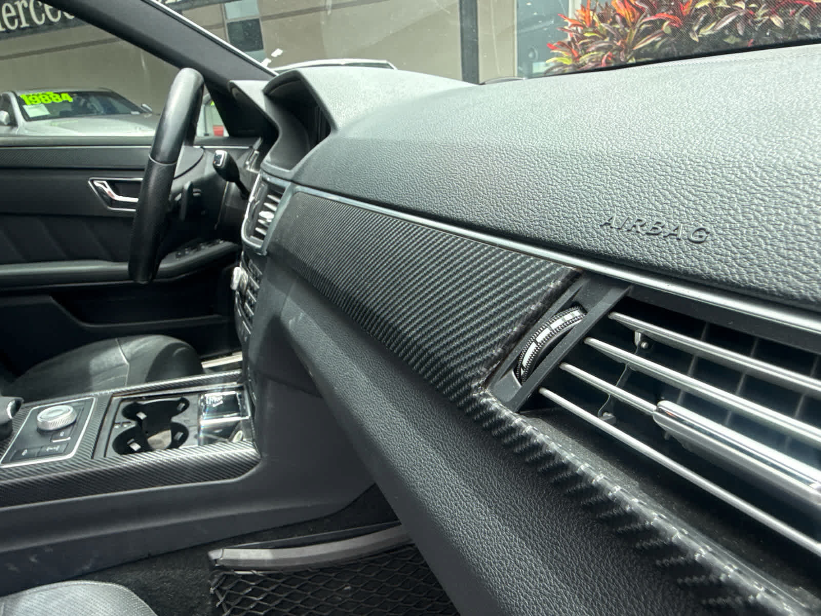 Used 2010 Mercedes-Benz E 550 Sedan image 25
