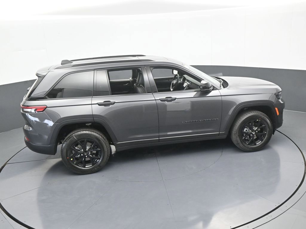 New 2025 Jeep Grand Cherokee Altitude image 46