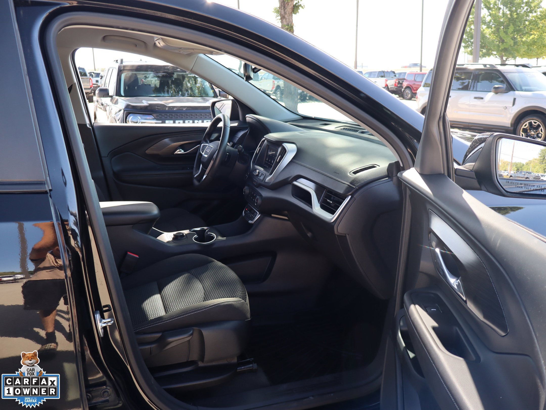 Used 2024 GMC Terrain SLE AWD/4WD image 30
