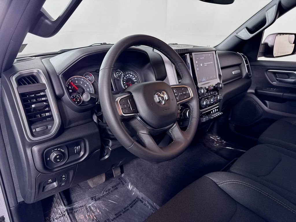 Used 2025 RAM 1500 Big Horn AWD/4WD image 9