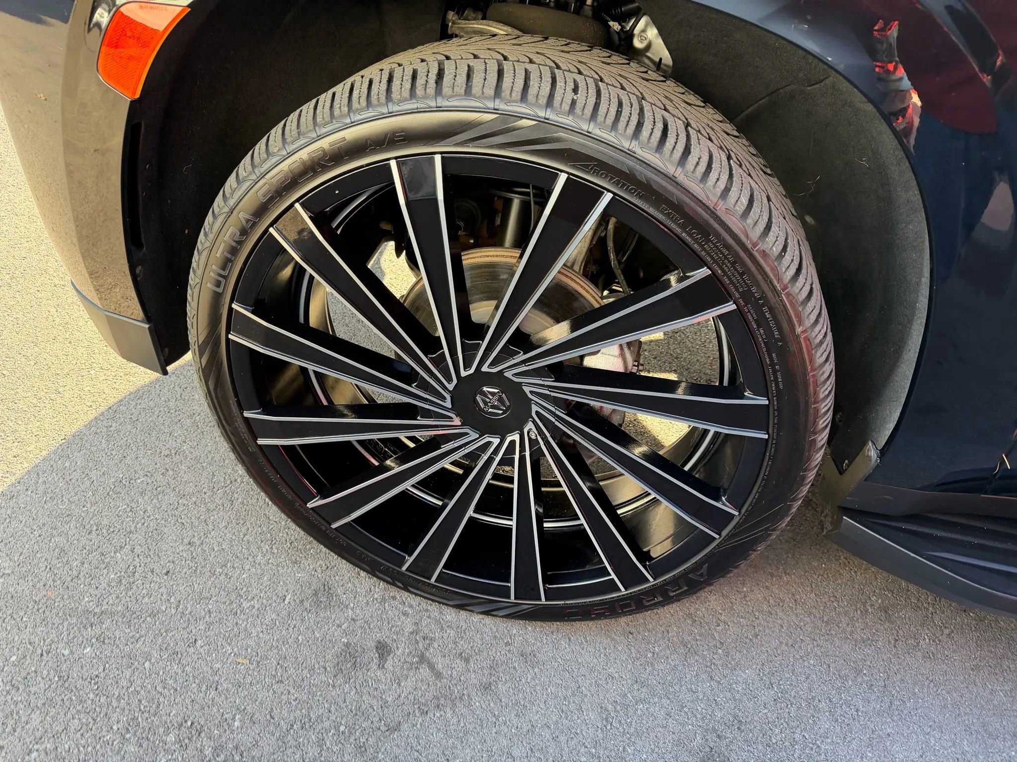 Used 2021 GMC Yukon XL SLT image 16