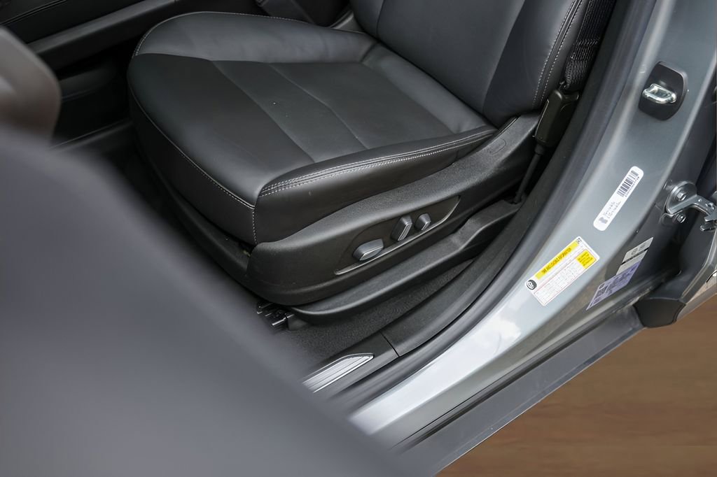 Certified 2023 Cadillac XT5 Sportv w/ Technology Package image 8