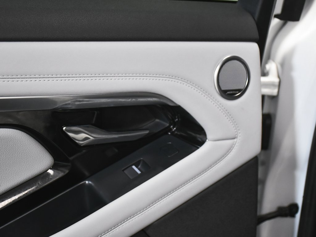 Used 2022 Land Rover Range Rover Evoque SE image 15