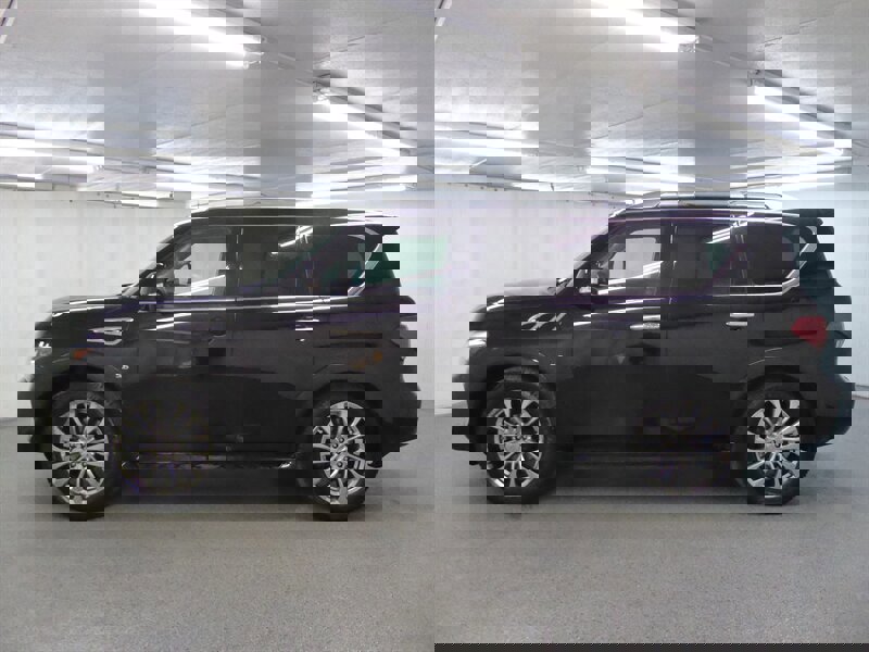 Used 2015 INFINITI QX80 Luxe w/ 22" Wheel Package image 4