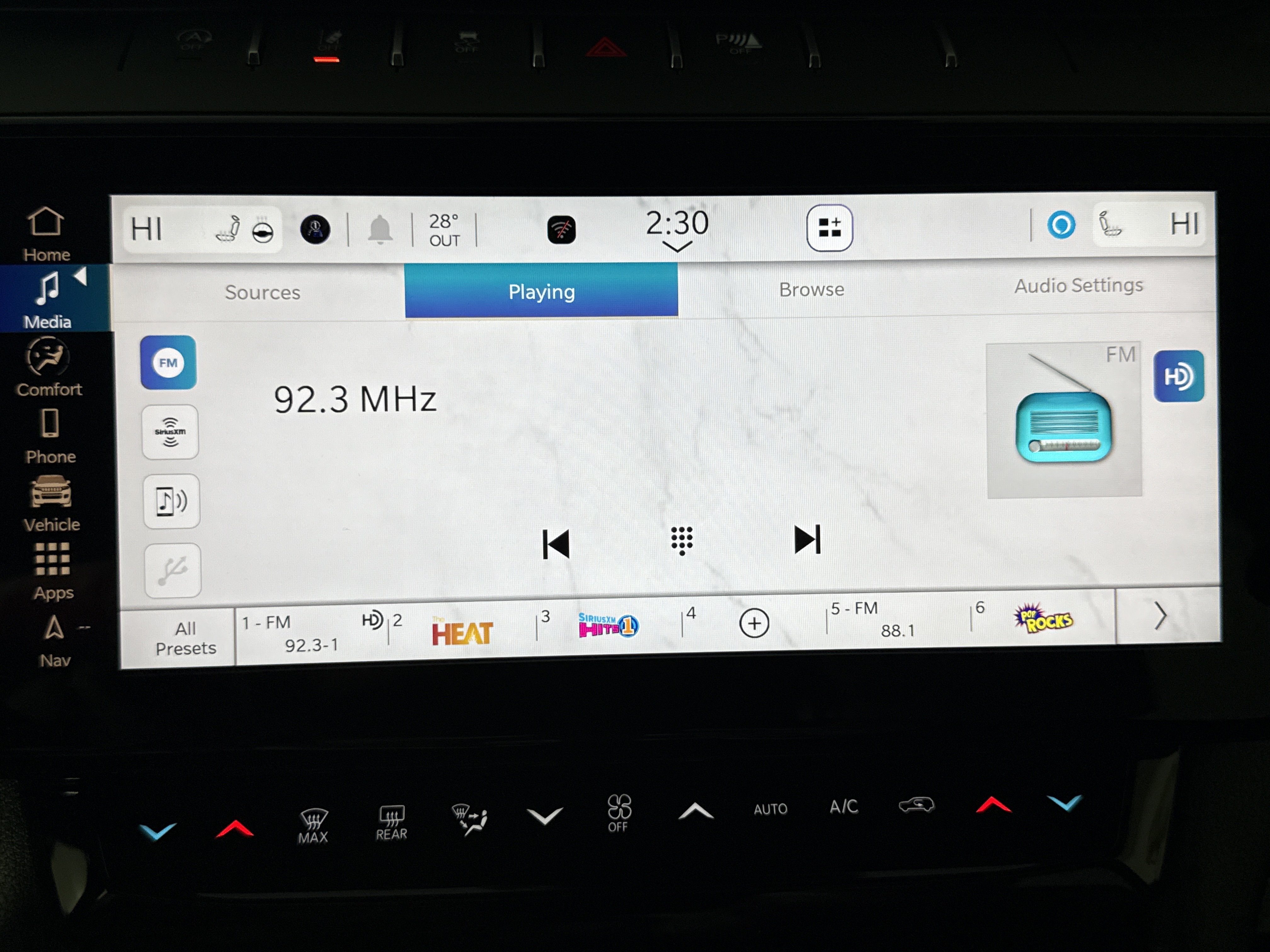 New 2026 Jeep Grand Cherokee Altitude AWD/4WD image 21