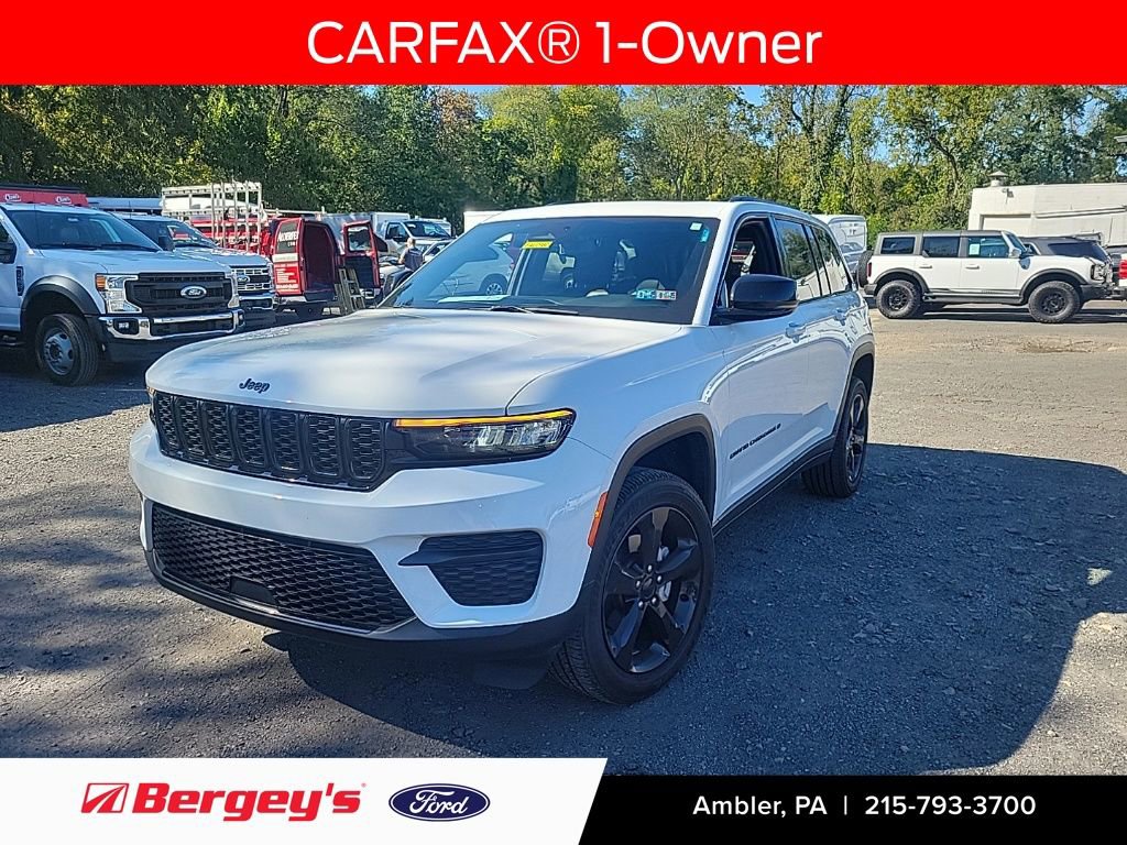 Used 2023 Jeep Grand Cherokee Altitude