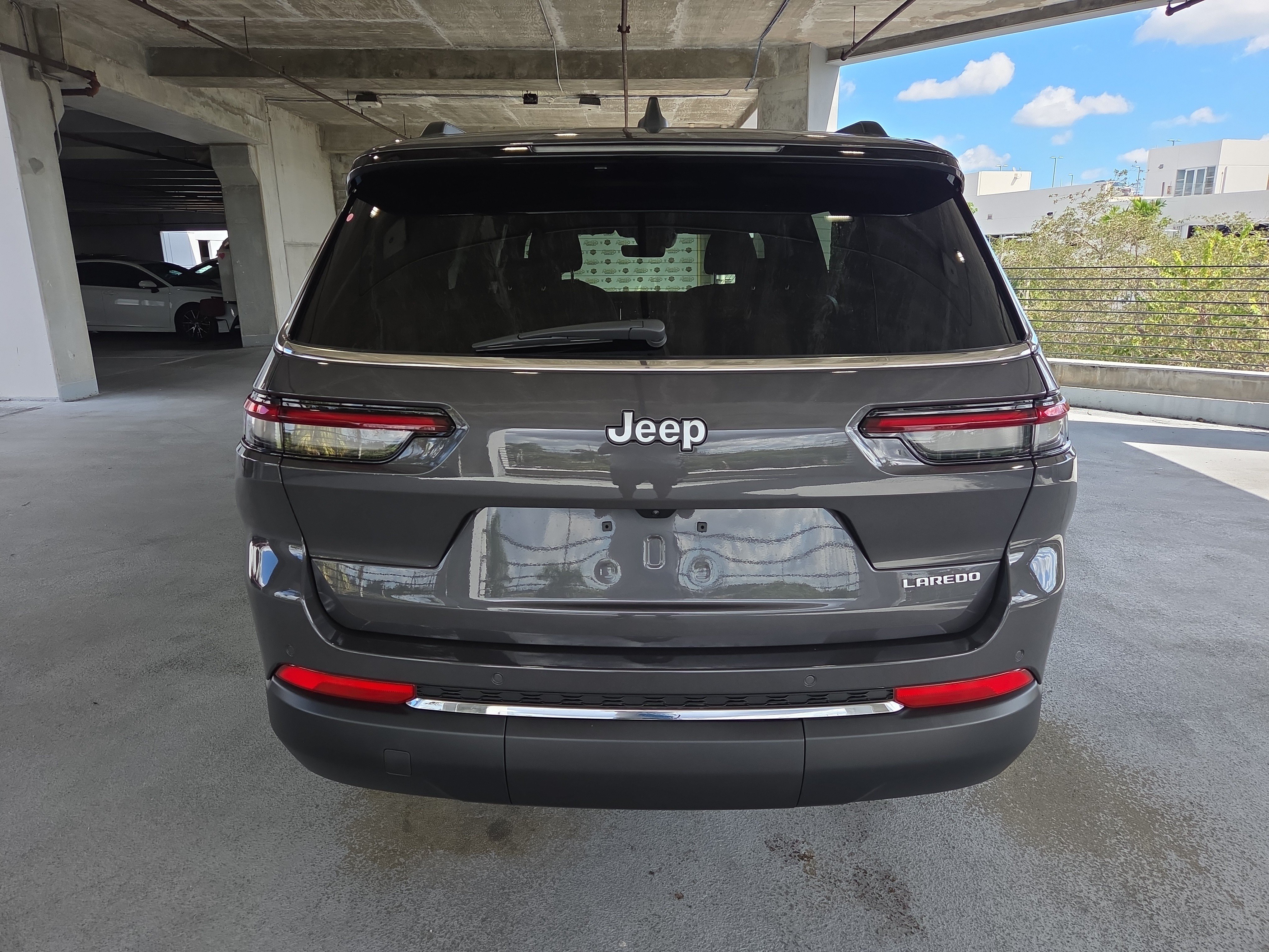 New 2025 Jeep Grand Cherokee L Laredo RWD image 6
