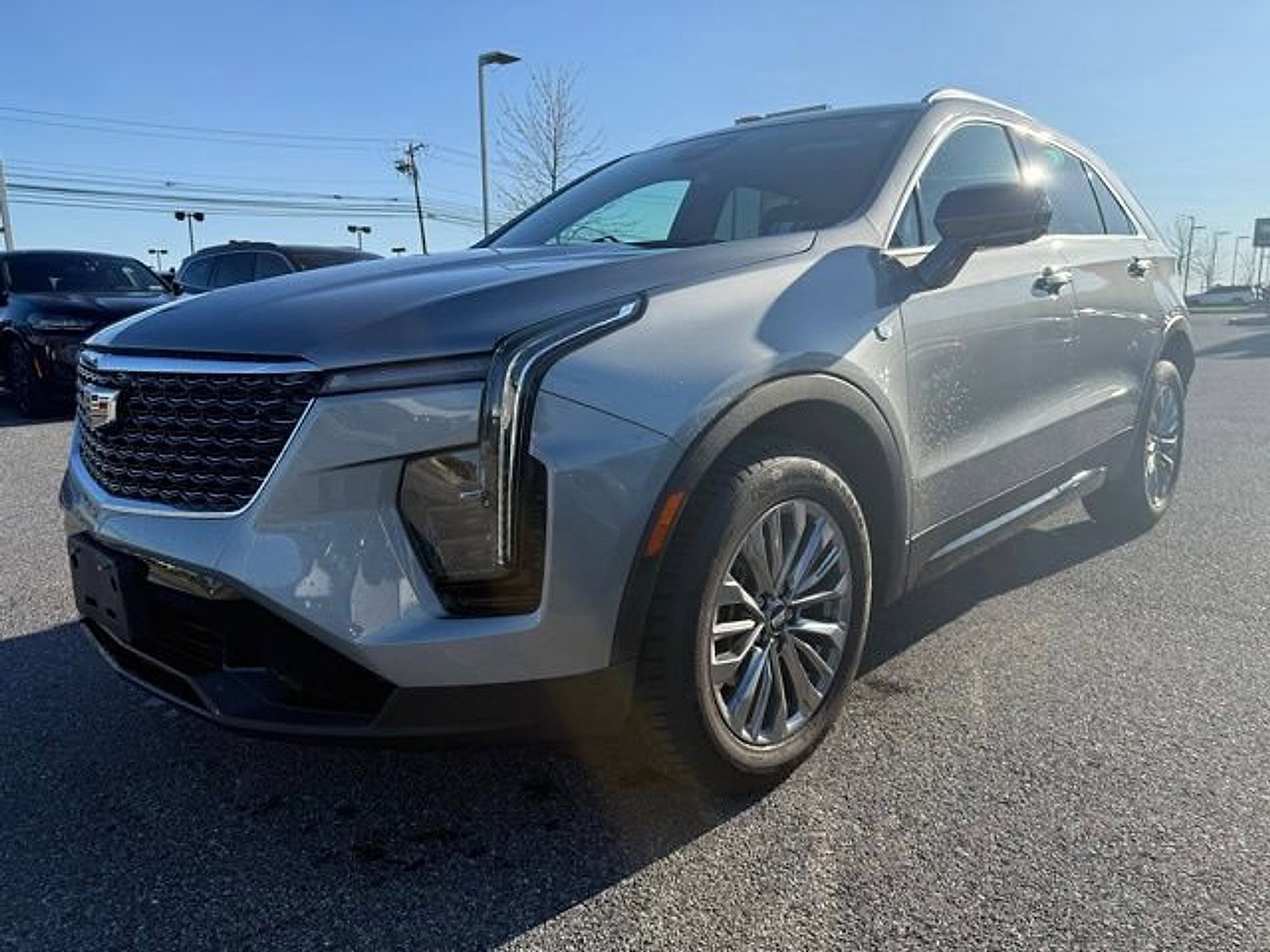 Used 2025 Cadillac XT4 Premium Luxury image 5
