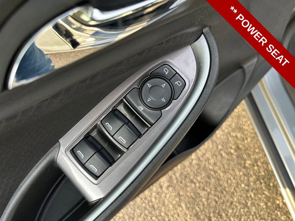 Used 2023 Chevrolet Malibu LT image 13