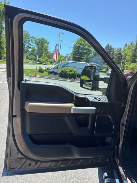 Used 2022 Ford F350 Lariat w/ Chrome Package AWD/4WD image 14