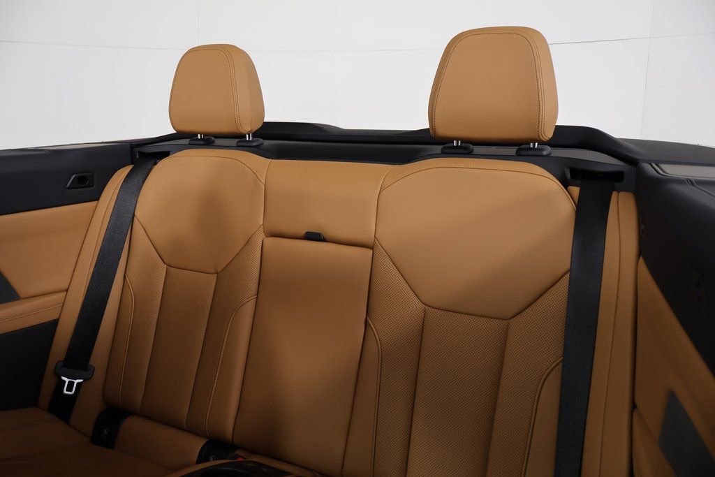Used 2025 BMW M440i Convertible w/ Premium Package image 12