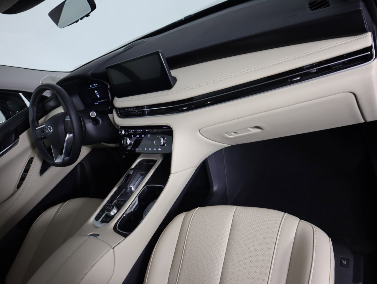 Used 2025 INFINITI QX60 Sensory w/ Vision Package image 12