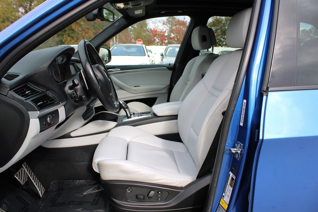 Used 2010 BMW X5 M image 15