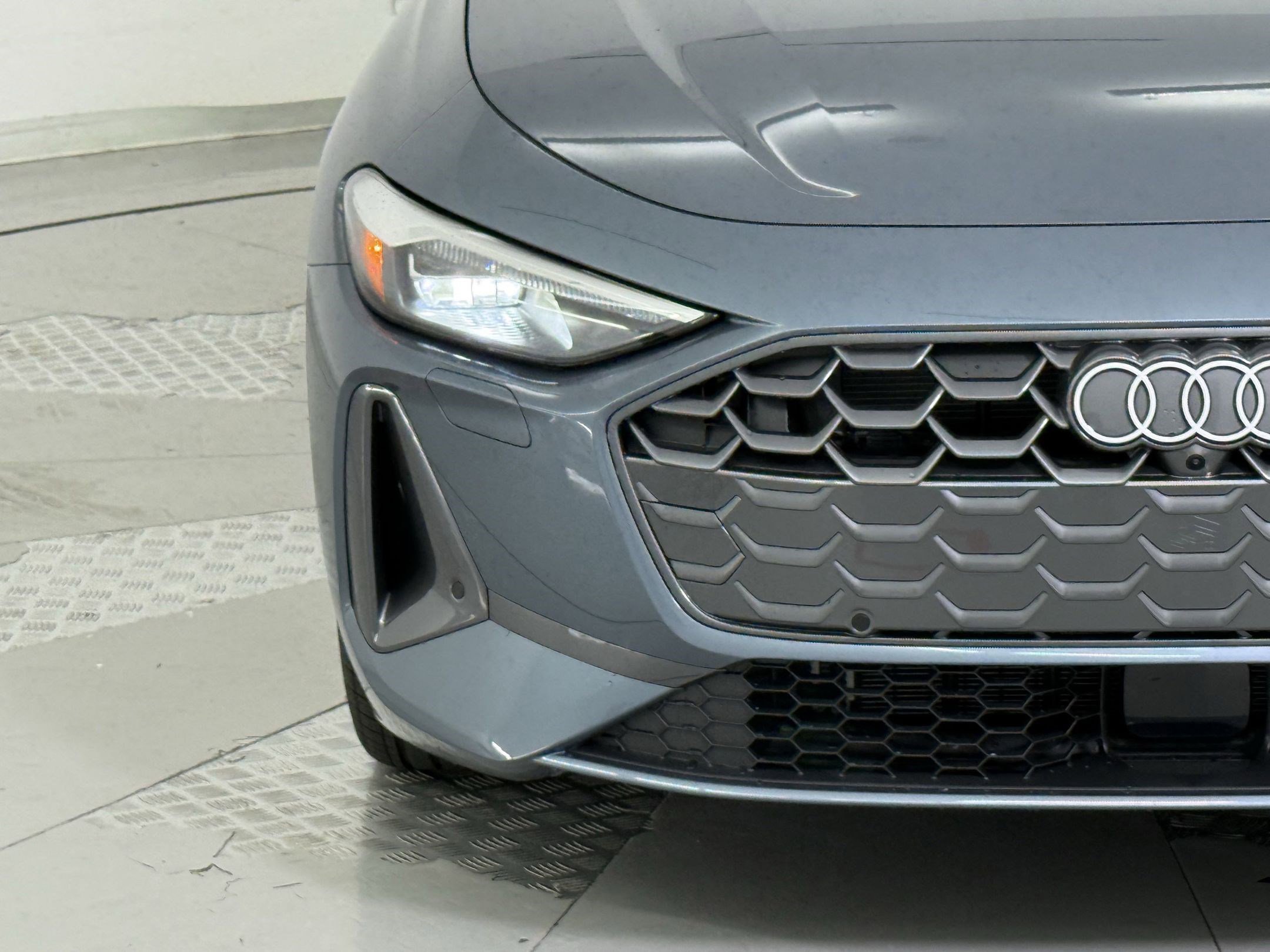 Used 2025 Audi A5 2.0T Premium w/ Convenience Package image 9