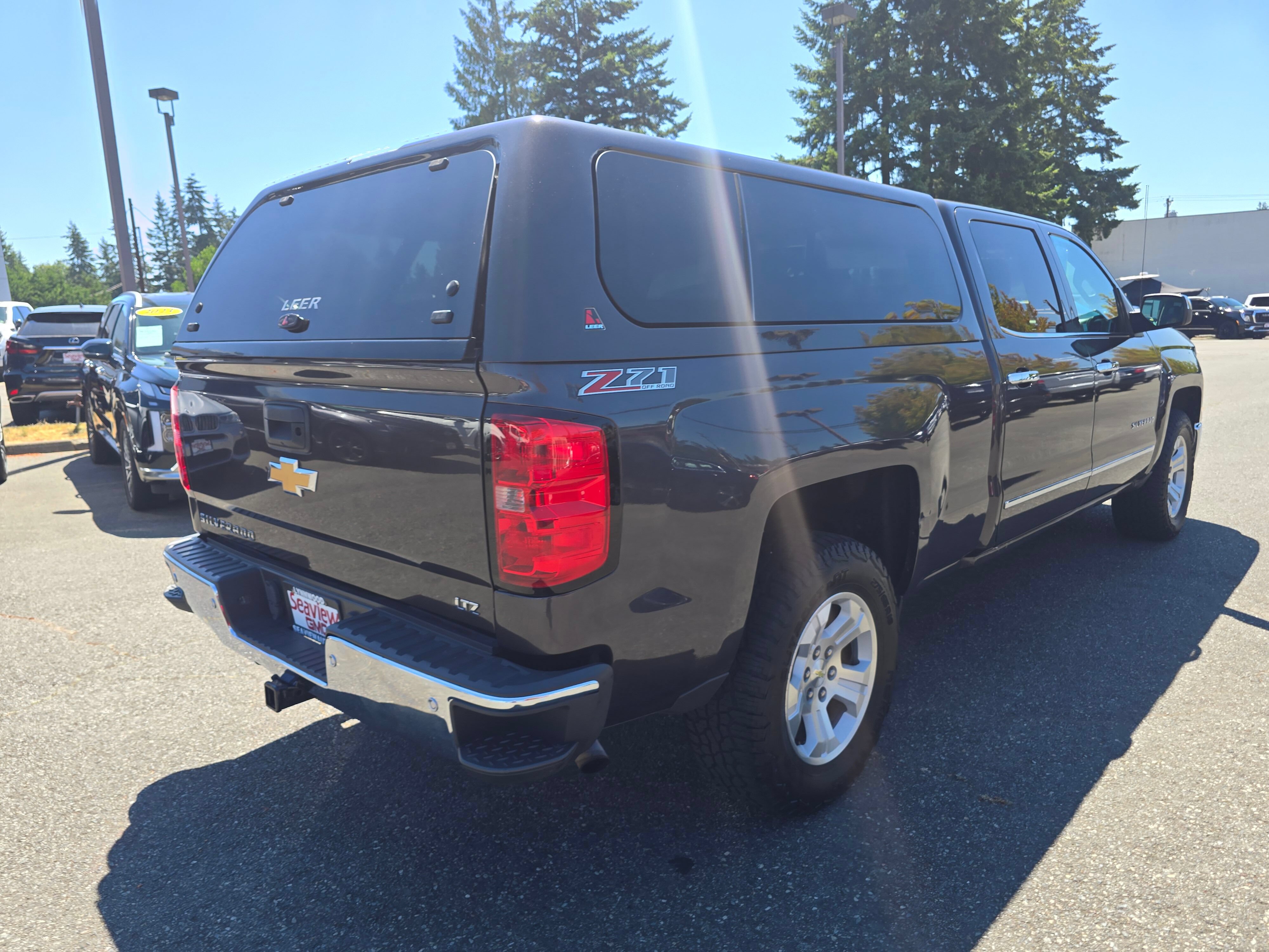 Used 2015 Chevrolet Silverado 1500 LTZ Z71 w/ LTZ Plus Package AWD/4WD image 7