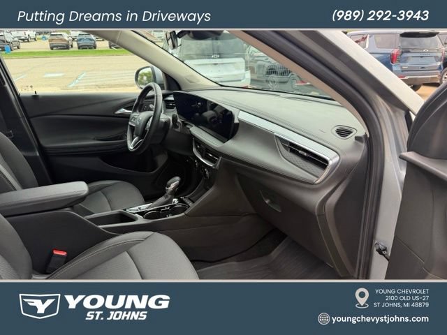Used 2024 Buick Encore GX Preferred w/ Comfort Package AWD/4WD image 17