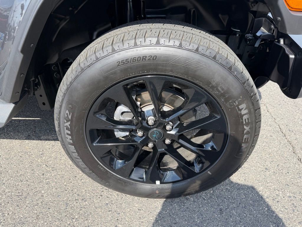 Certified 2025 Jeep Wrangler Unlimited Sahara AWD/4WD image 16