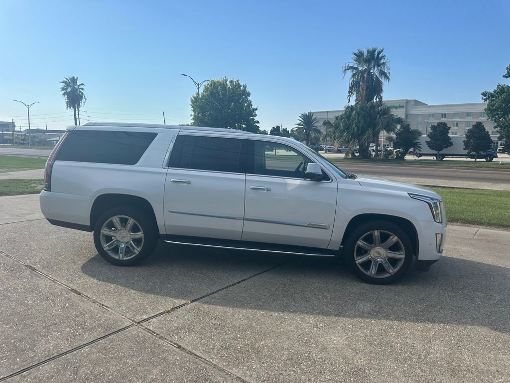 Used 2019 Cadillac Escalade ESV Luxury image 5