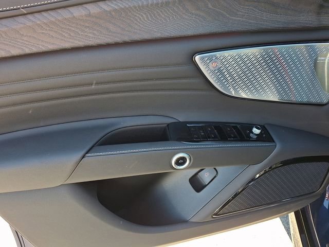 Used 2025 Maserati Grecale Modena image 12