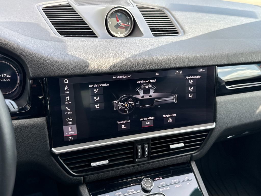 Used 2020 Porsche Cayenne image 19