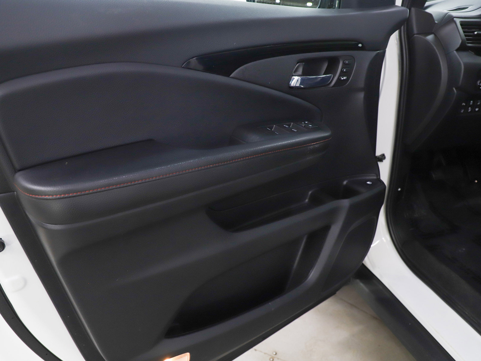 Used 2022 Honda Ridgeline Black Edition image 25