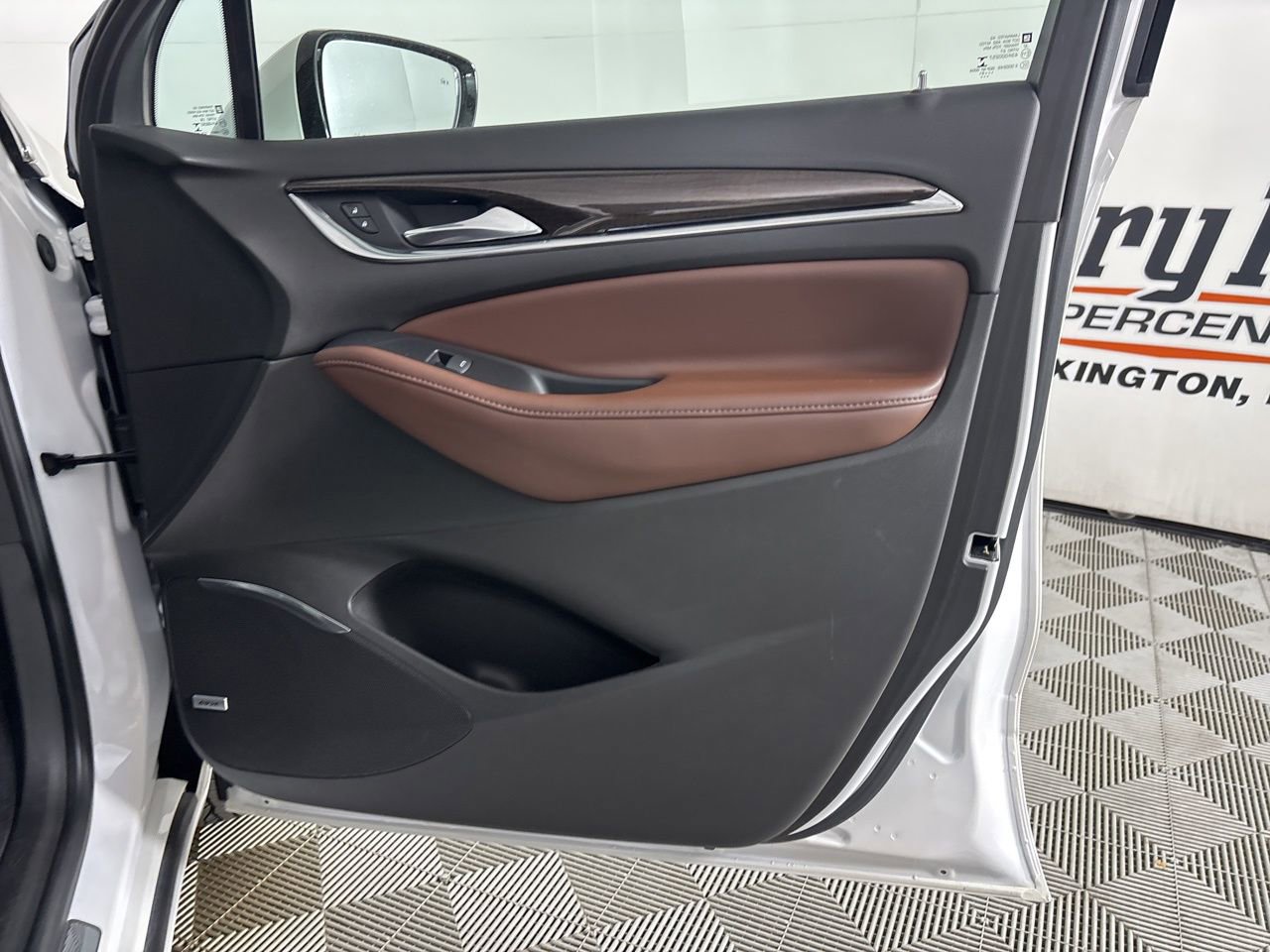 Used 2021 Buick Enclave Avenir w/ Avenir Technology Package image 31