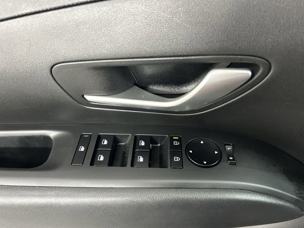 Used 2025 Hyundai Tucson SEL image 11