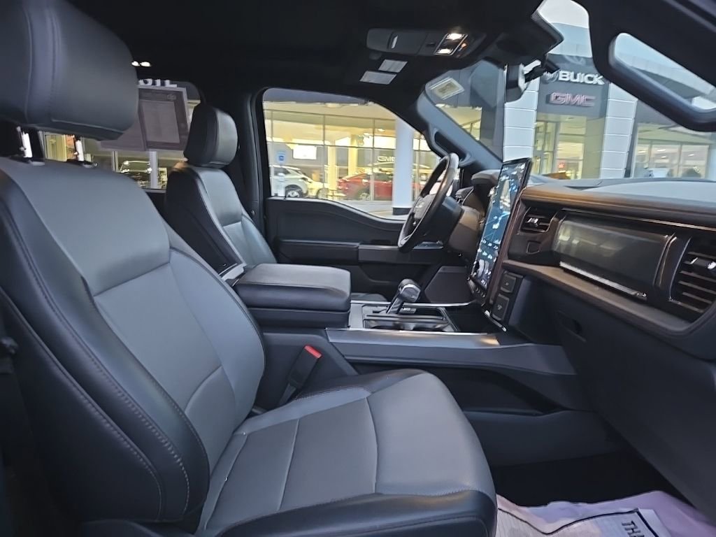 Used 2023 Ford F150 Lightning Lariat w/ Equipment Group 511A High image 16