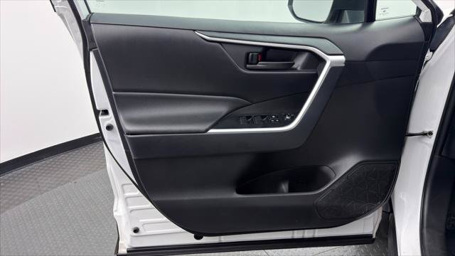 Used 2025 Toyota RAV4 LE FWD image 13