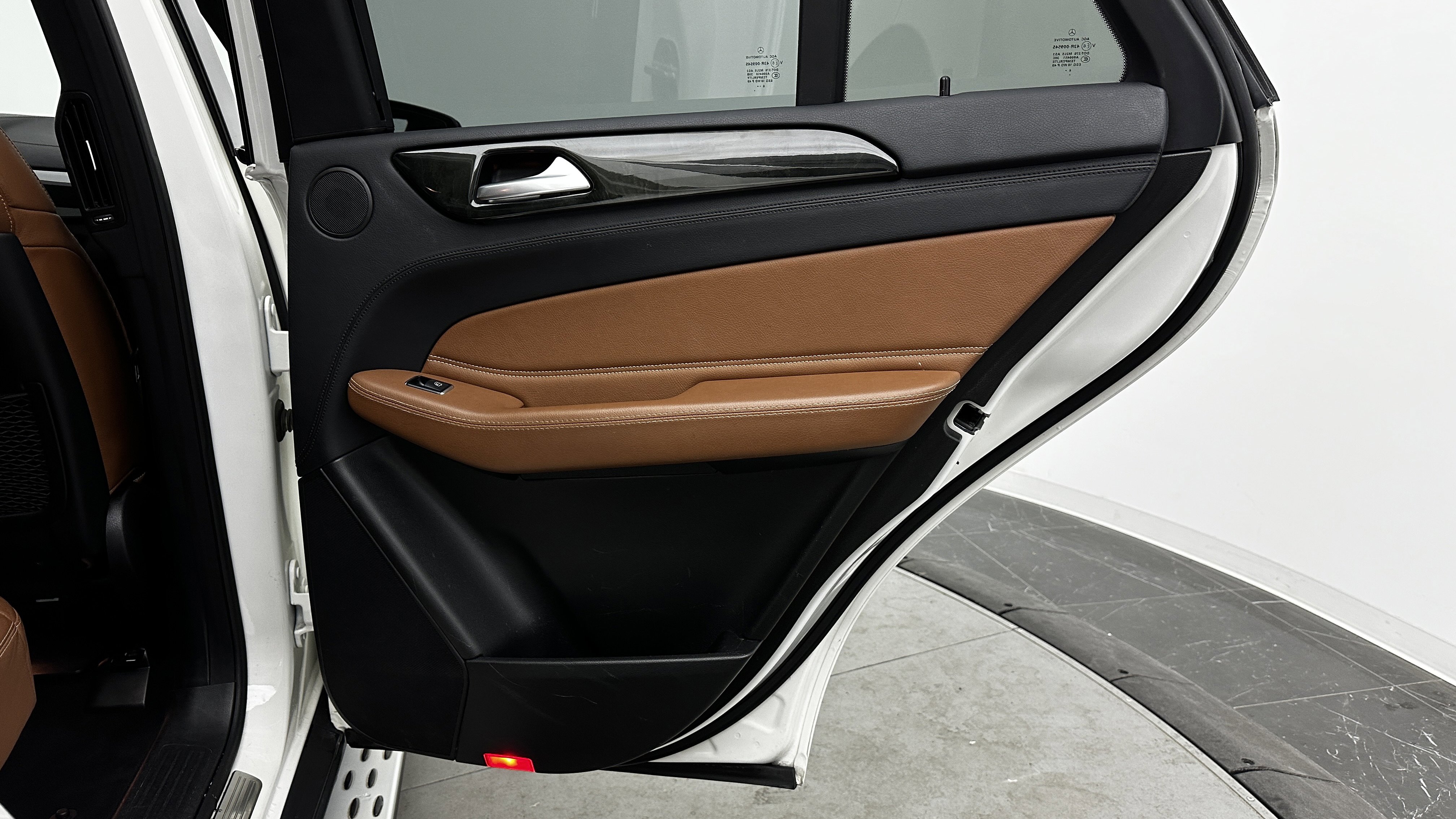 Used 2017 Mercedes-Benz GLE 43 AMG 4MATIC image 37