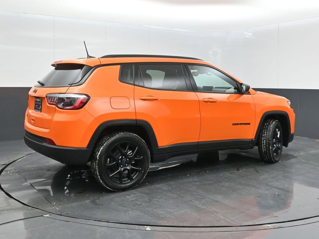 New 2026 Jeep Compass Latitude image 7