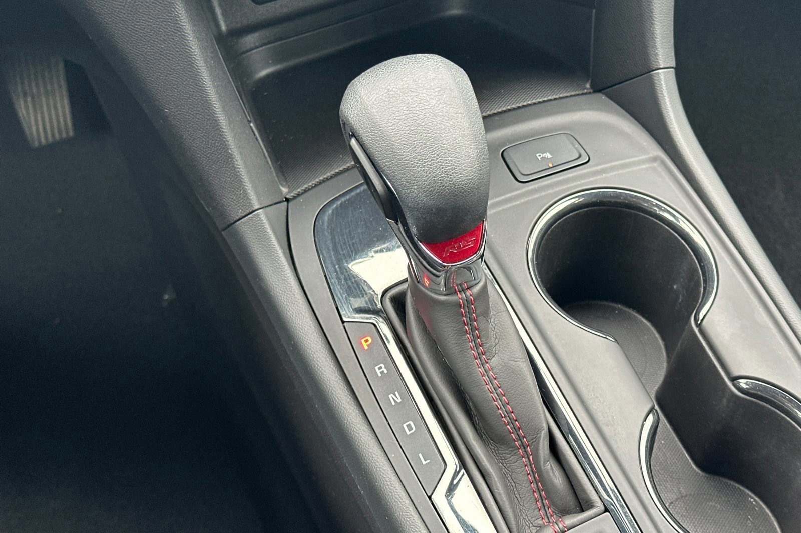 Used 2024 Chevrolet Equinox RS w/ RS Leather Package image 21