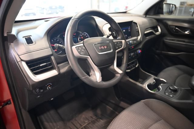 Used 2024 GMC Terrain SLE w/ Driver Convenience Package FWD image 18