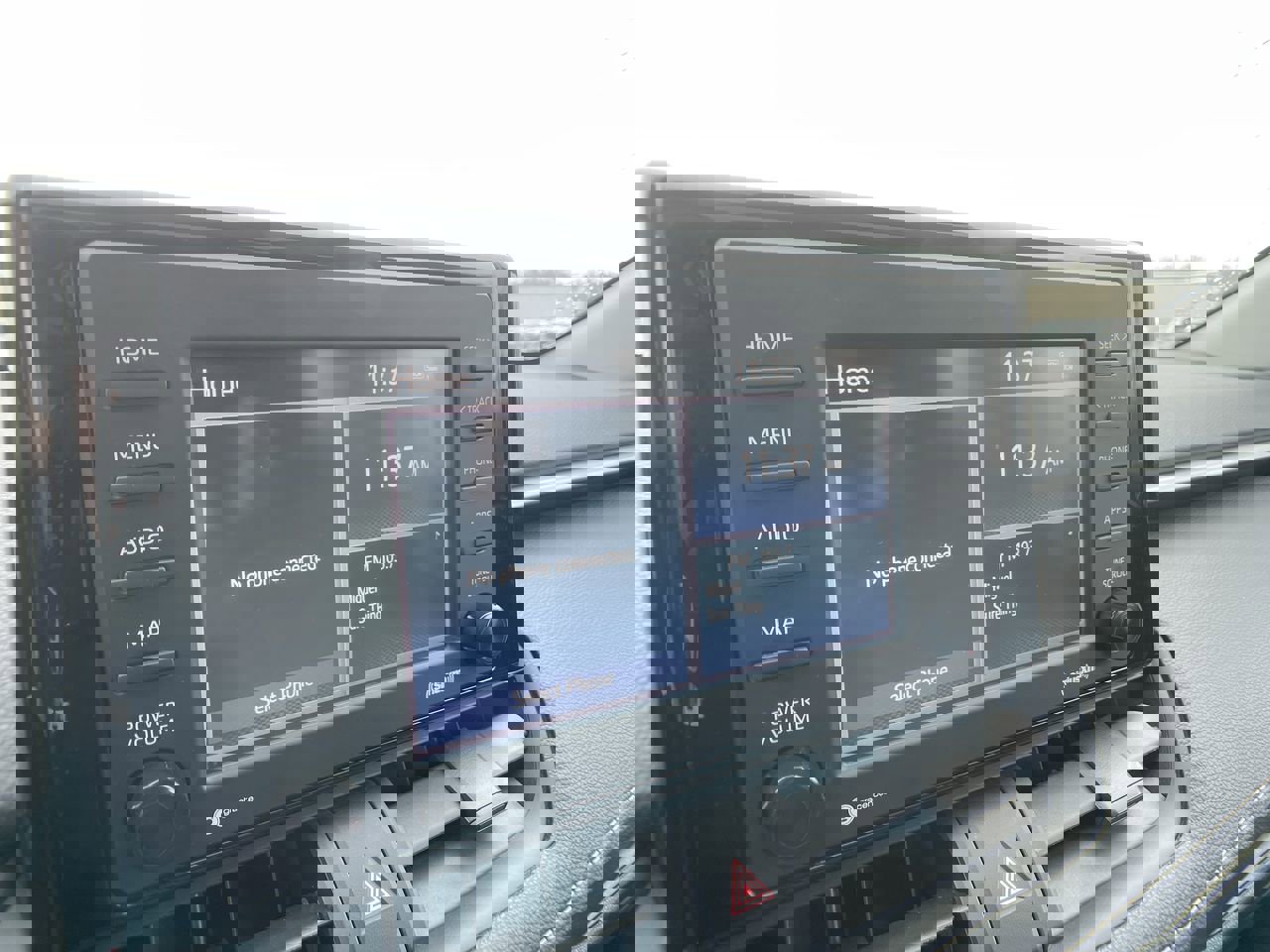 Used 2020 Toyota RAV4 XLE image 17