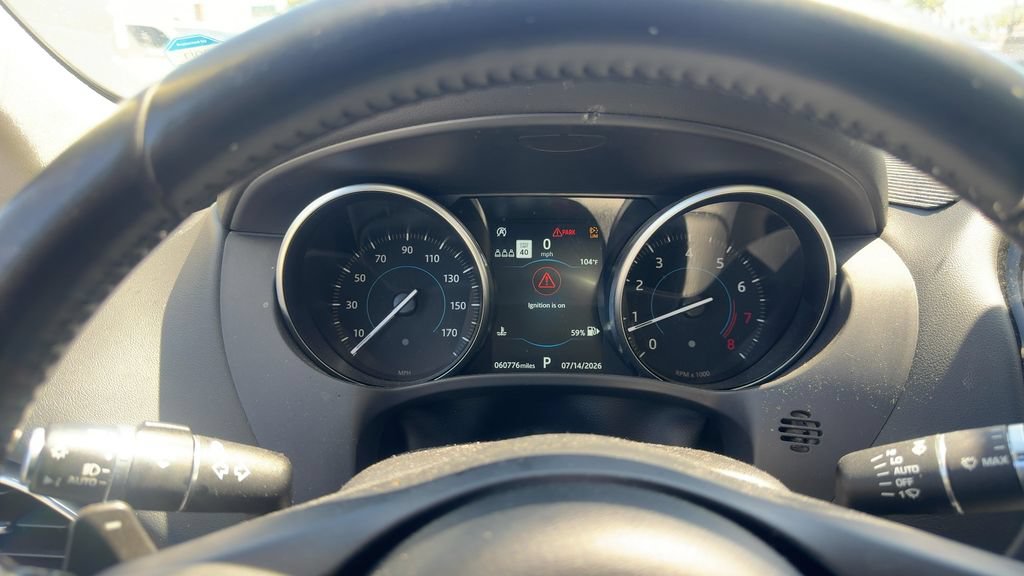 Used 2020 Jaguar F-PACE AWD/4WD image 16
