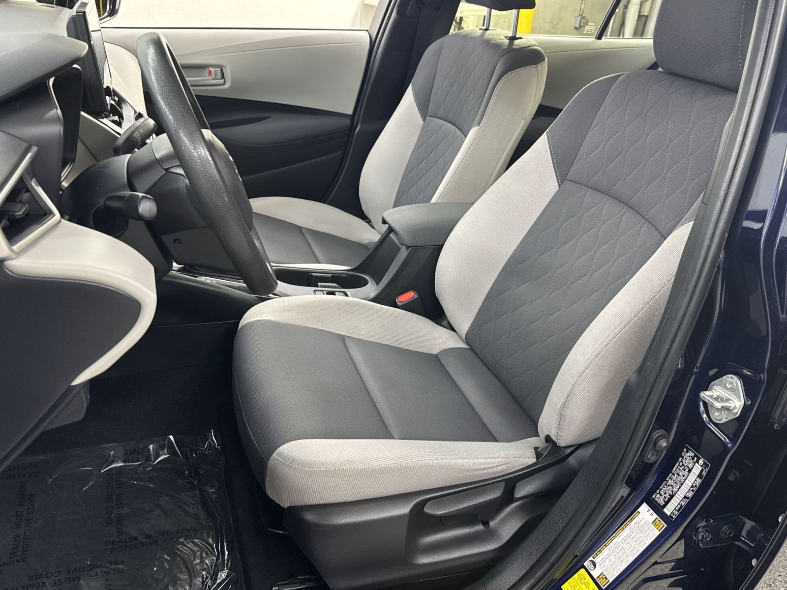 Used 2025 Toyota Corolla LE FWD image 13