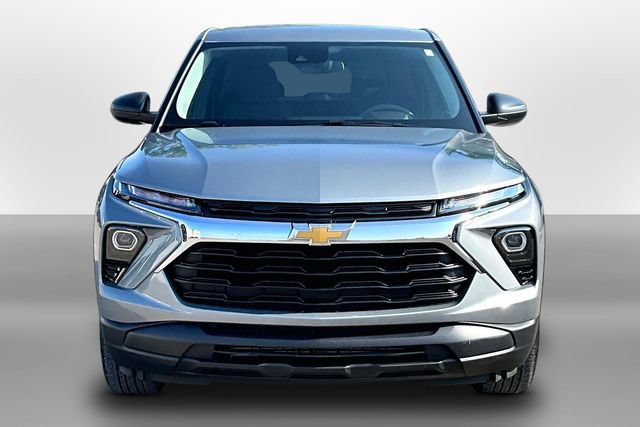 Used 2024 Chevrolet TrailBlazer LS w/ LS Convenience Package AWD/4WD image 2