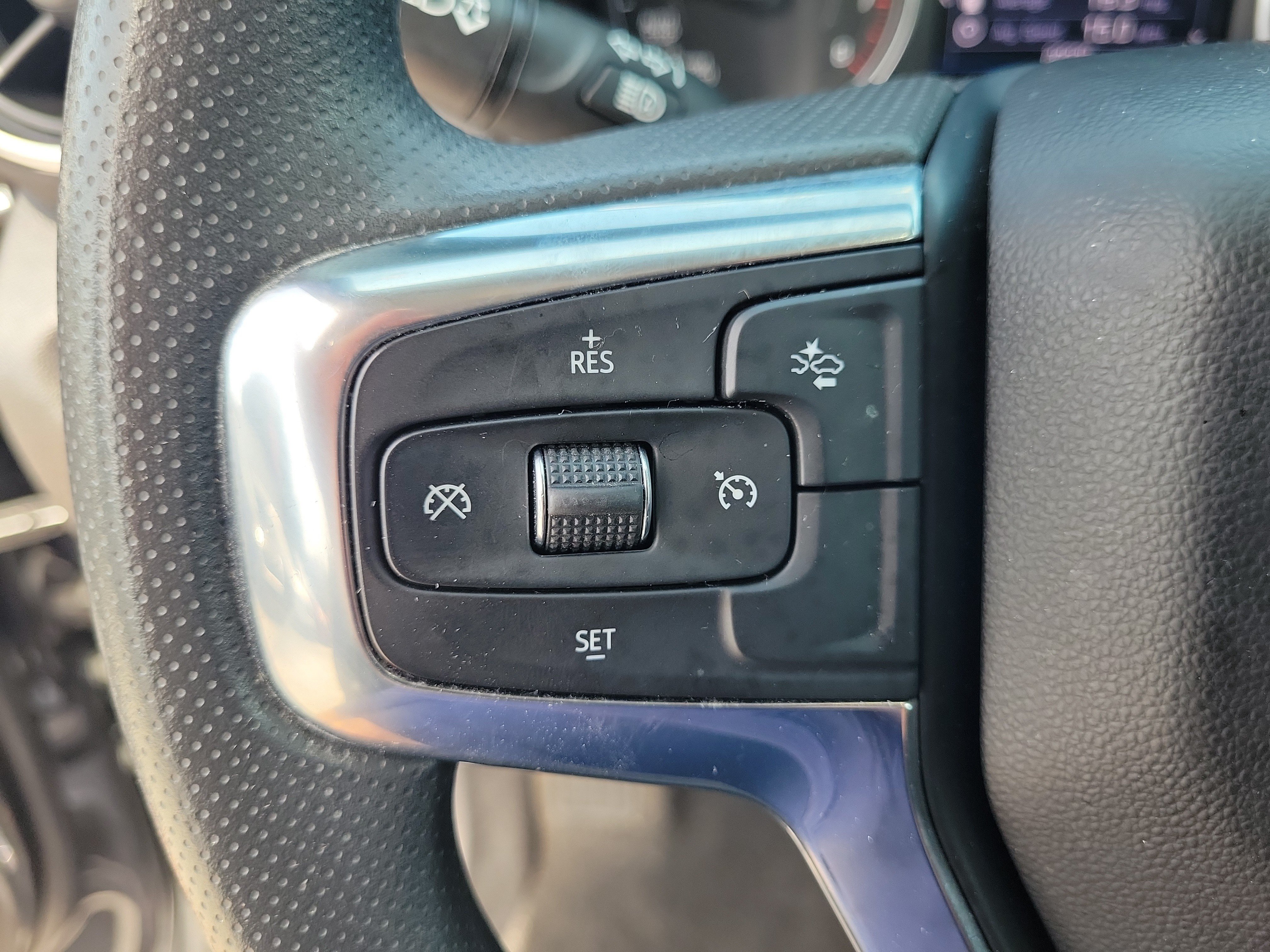 Used 2022 Chevrolet Blazer LT FWD image 17