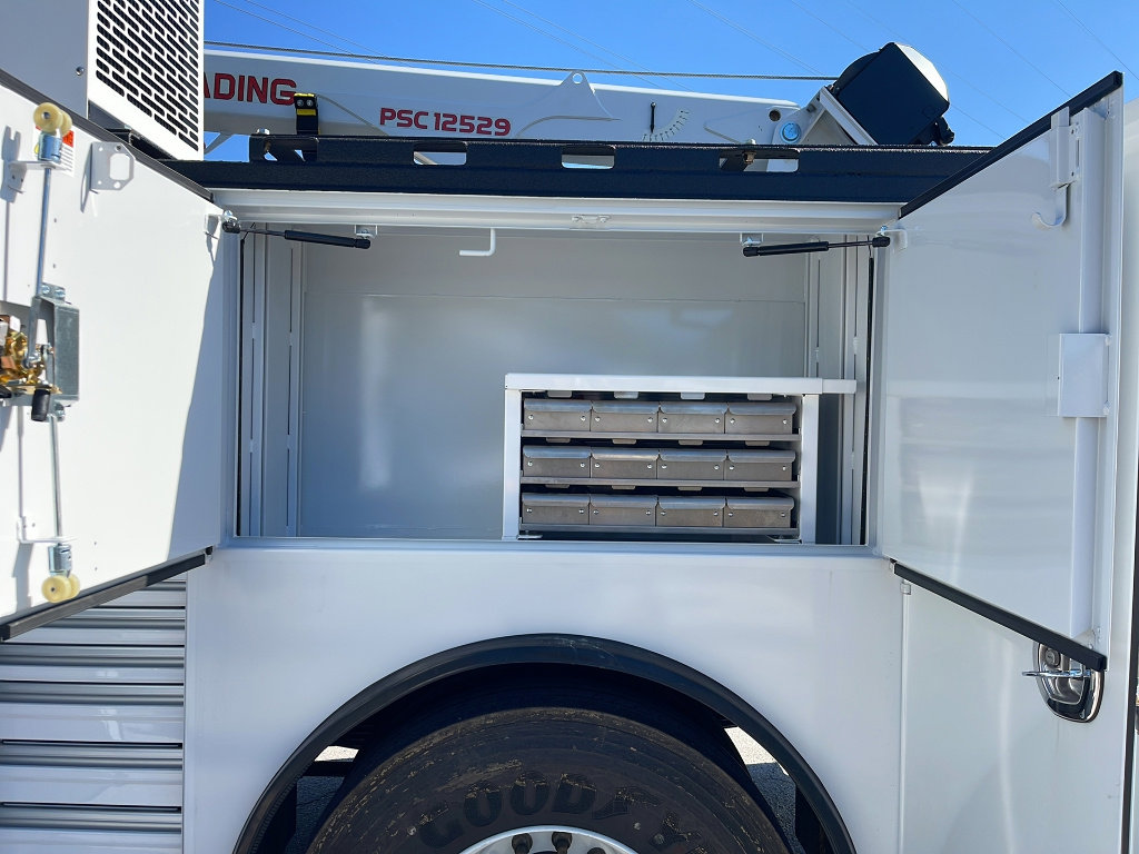 New 2026 Ford F750 2WD SuperCab Super Duty image 20