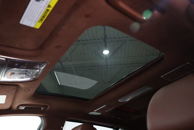 Used 2024 Genesis G90 3.5T AWD/4WD image 30
