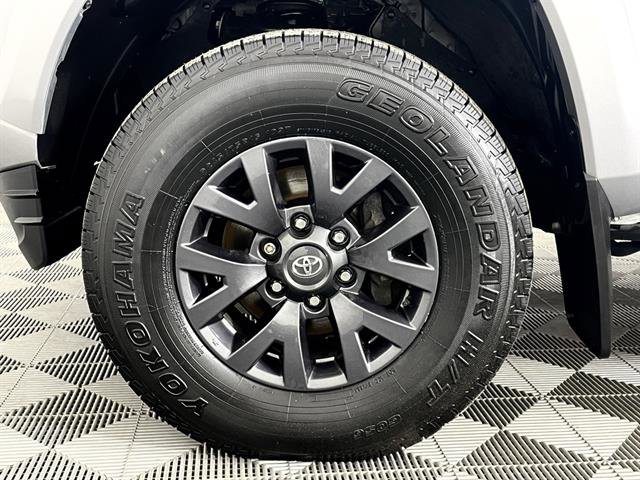 Used 2022 Toyota Tacoma SR5 image 24