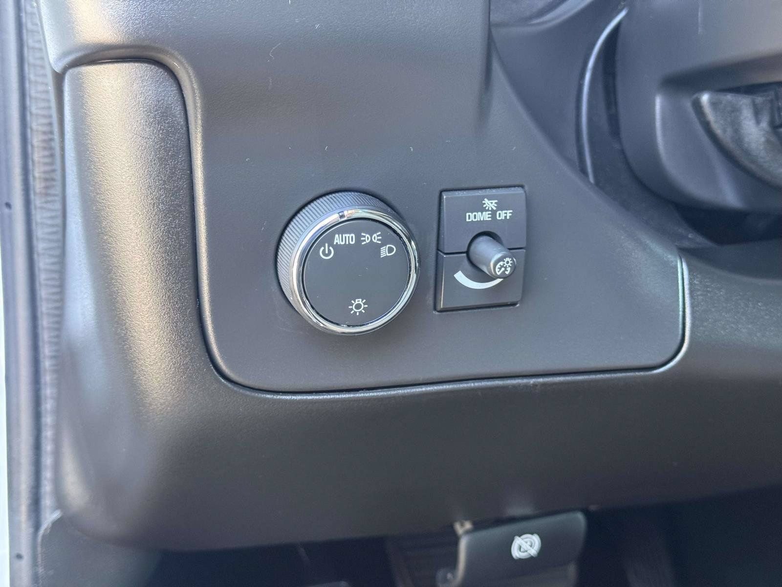 Used 2025 Chevrolet Express 3500 LT w/ LT Preferred Equipment Group RWD image 24