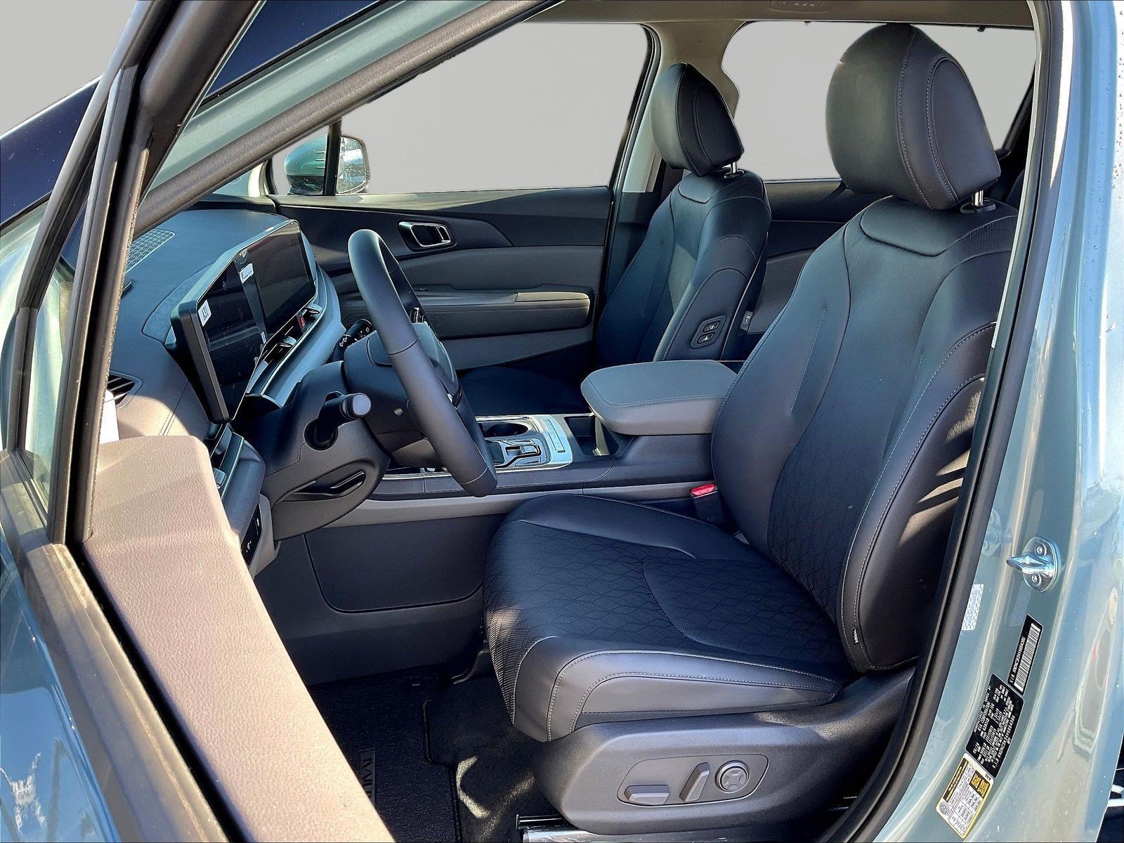 New 2027 Kia Carnival EX FWD image 17