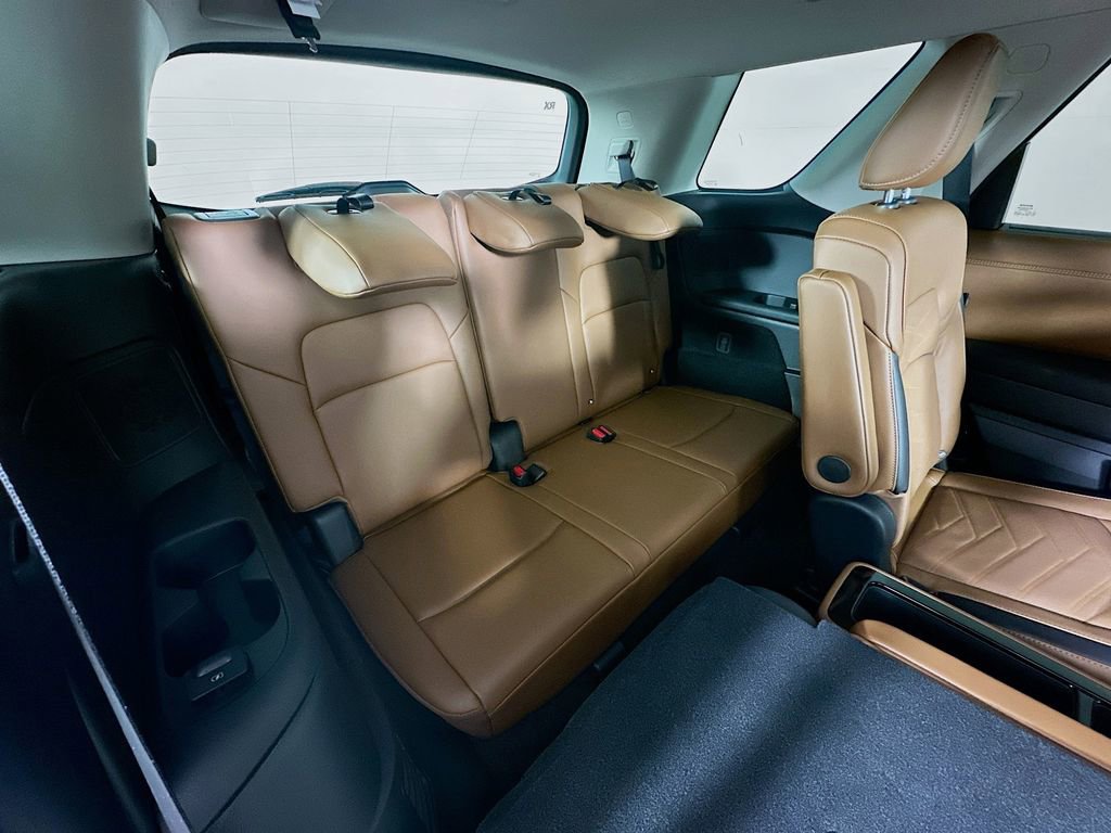 New 2025 Nissan Pathfinder Platinum image 36