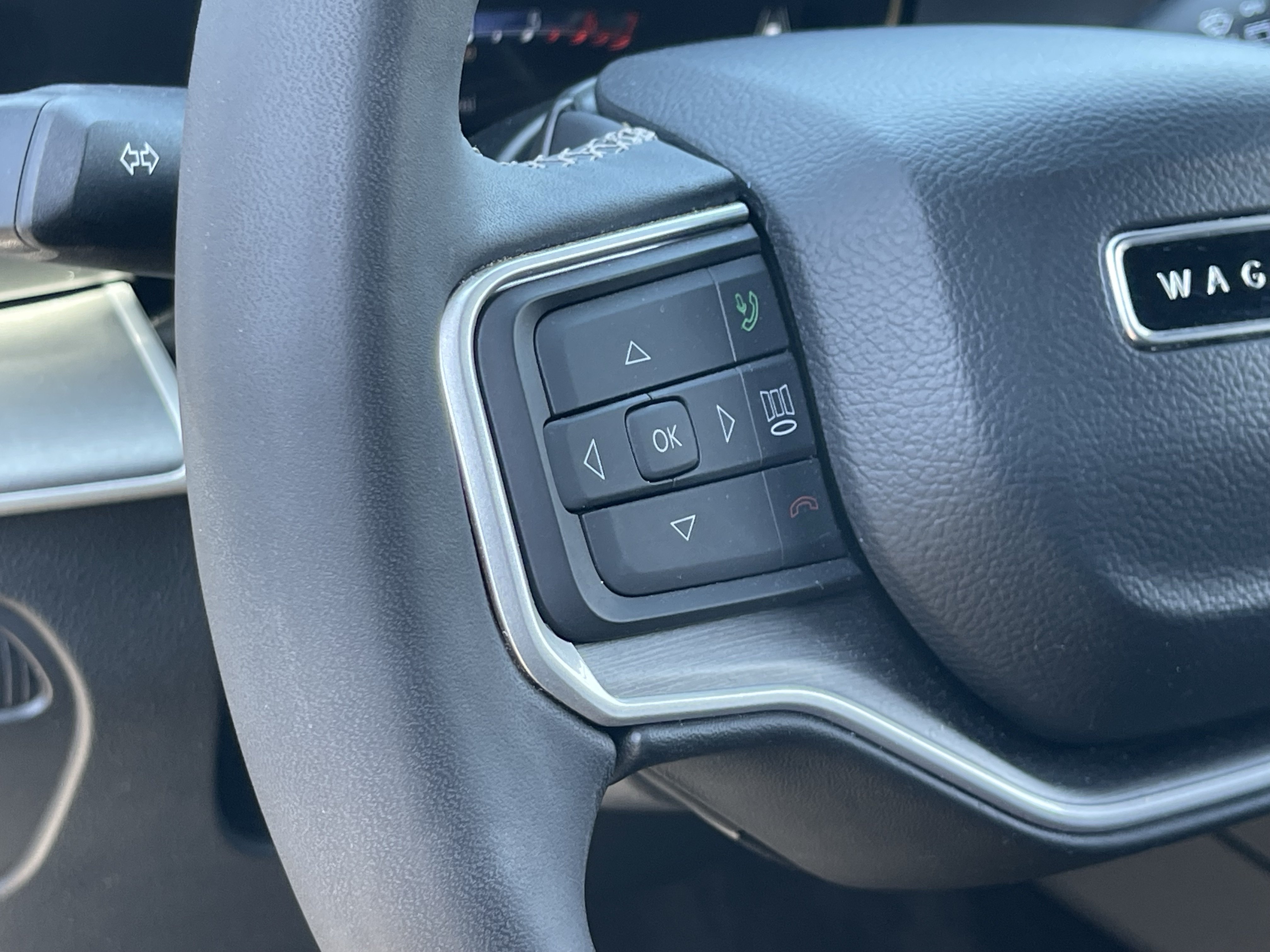 Certified 2025 Jeep Wagoneer Series II AWD/4WD image 25