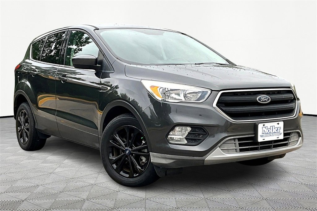 Used 2019 Ford Escape SE image 12