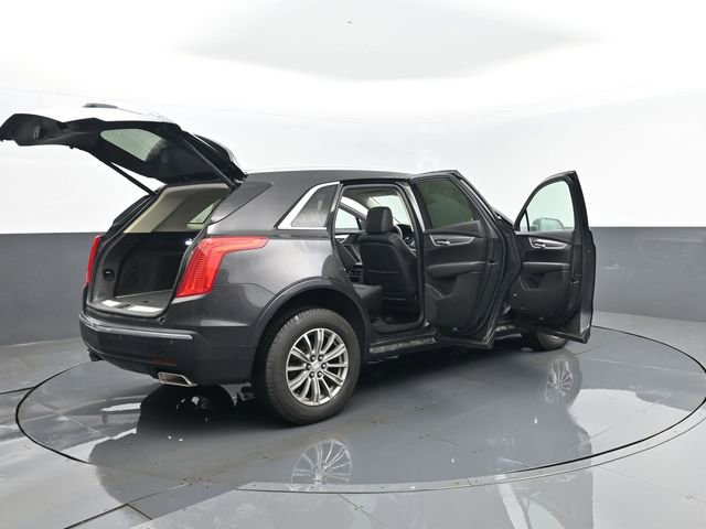 Used 2017 Cadillac XT5 Luxury w/ Driver Awareness Package image 32
