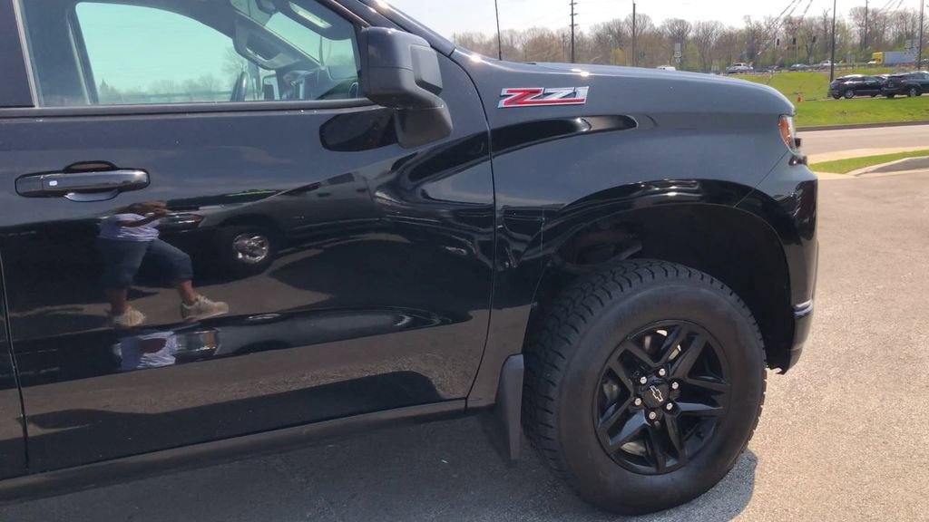Used 2021 Chevrolet Silverado 1500 LT Trail Boss w/ Bed Protection Package AWD/4WD image 9