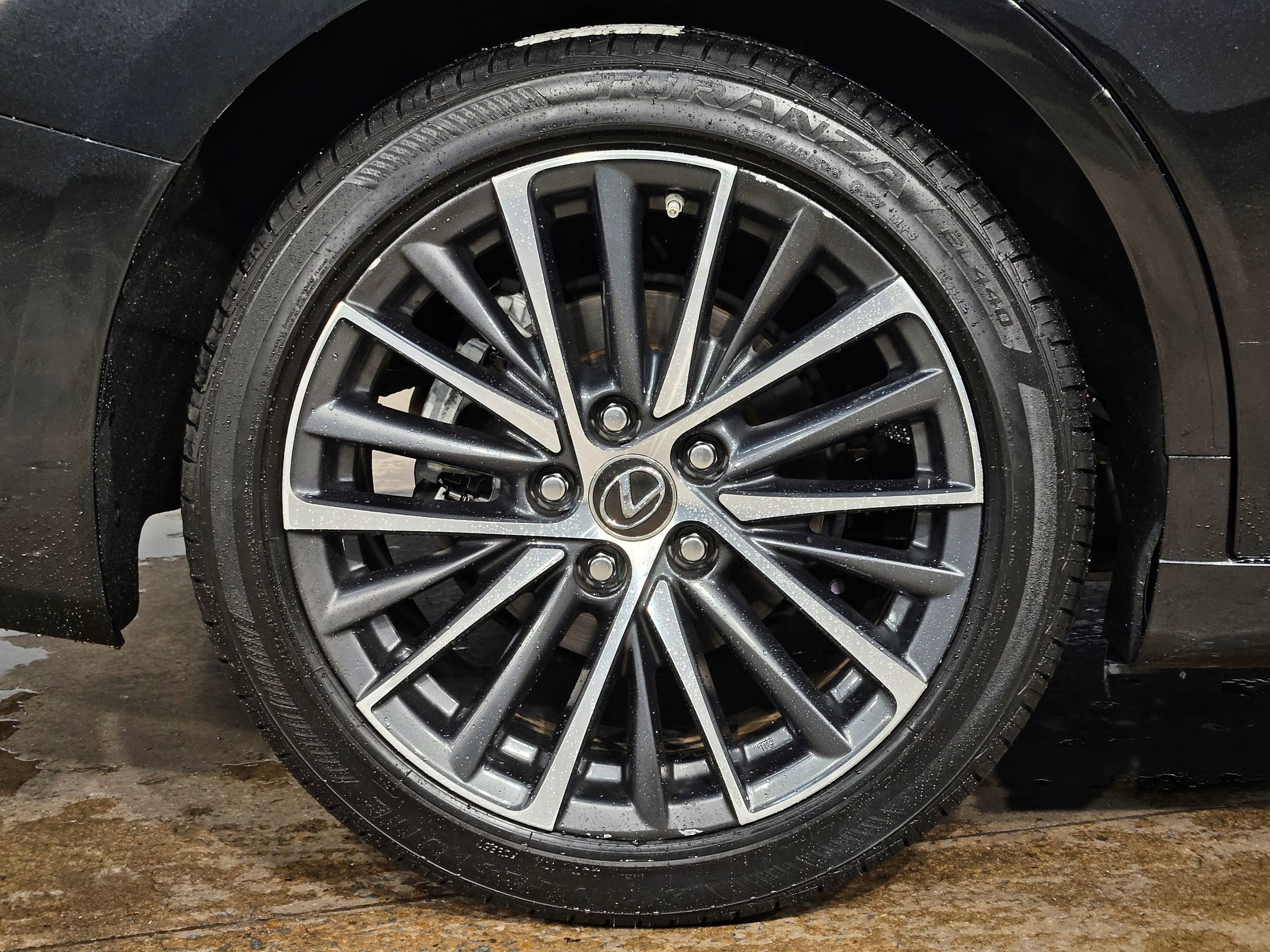 Used 2022 Lexus ES 300h w/ Premium Package image 17